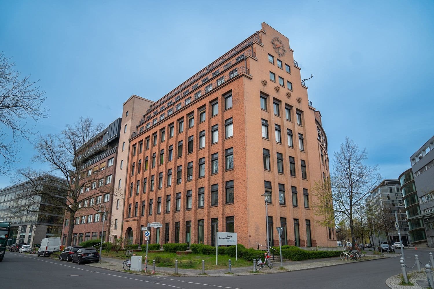 Berlin International University of Applied Sciences campus in the city center, showcasing modern classrooms, creative labs, and international students engaging in applied learning.