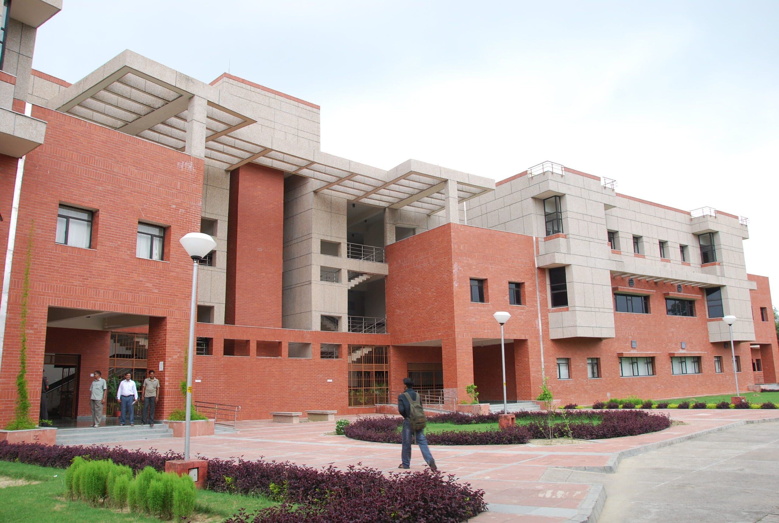 Indian Institute of Technology Kanpur (IITK)